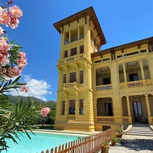 *** Hotel Moorings Italia