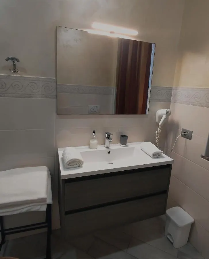 Villa Ormeni Cardano Al Campo Bed & Breakfast